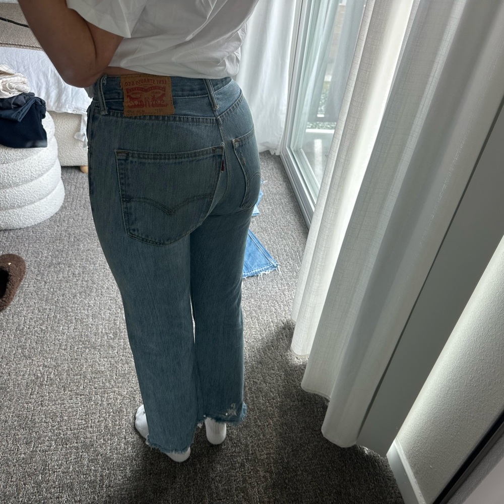 Vintage Levi's Women's Classic Straight Leg Blue Jeans